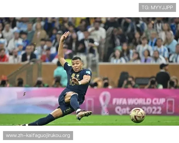 日韩世界杯：历史上的经典对决与球迷难忘的精彩瞬间回顾